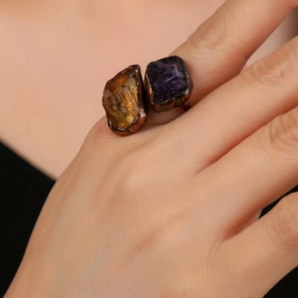 Raw Crystal Copper Ring - Picture 4 of 15